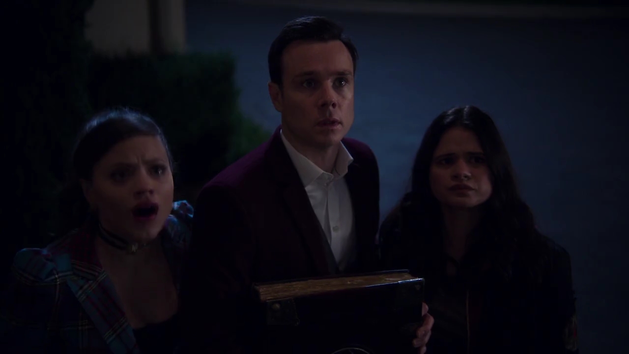 Charmed-Online-dot-nl_Charmed-1x06KappaSpirit01869.jpg