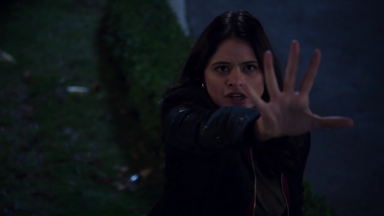 Charmed-Online-dot-nl_Charmed-1x06KappaSpirit01887.jpg