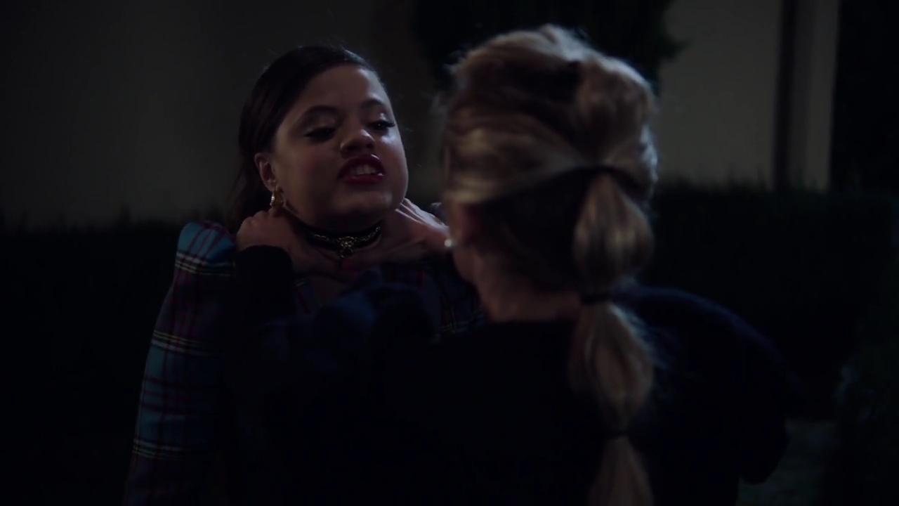 Charmed-Online-dot-nl_Charmed-1x06KappaSpirit01932.jpg