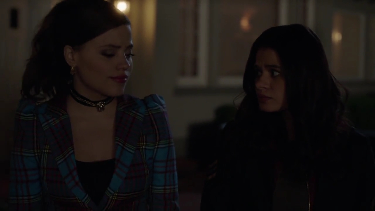 Charmed-Online-dot-nl_Charmed-1x06KappaSpirit02040.jpg