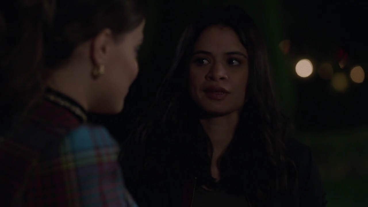 Charmed-Online-dot-nl_Charmed-1x06KappaSpirit02066.jpg