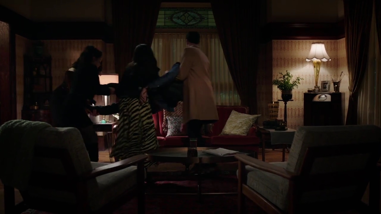 Charmed-Online-dot-nl_Charmed-1x07OutofScythe00541.jpg