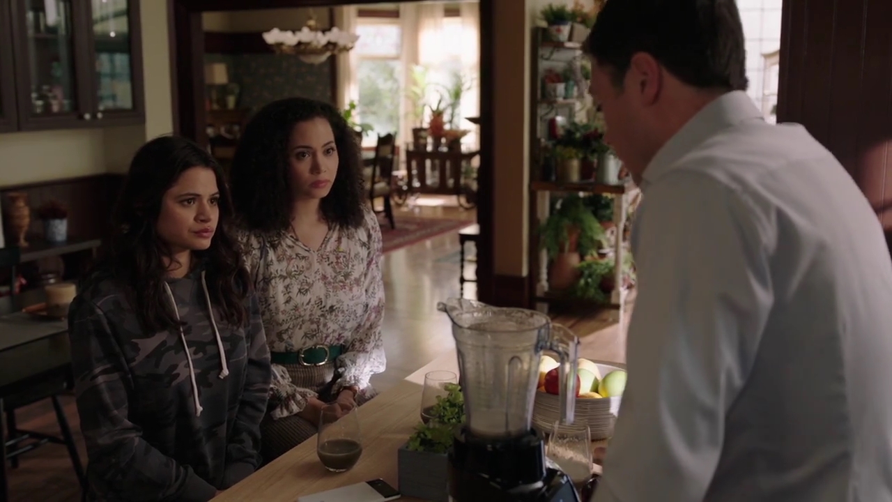 Charmed-Online-dot-nl_Charmed-1x07OutofScythe00835.jpg