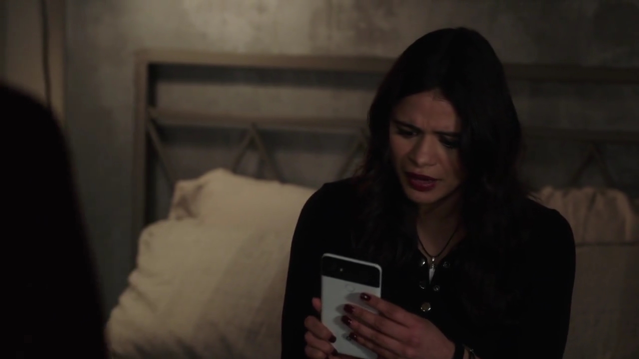 Charmed-Online-dot-nl_Charmed-1x07OutofScythe01193.jpg