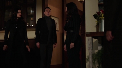 Charmed-Online-dot-nl_Charmed-1x07OutofScythe01401.jpg