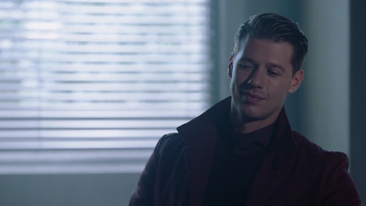 Charmed-Online-dot-nl_Charmed-1x09JingleHell00568.jpg Charmed-Online-dot-nl_Charmed-1x09JingleHell00568.jpg