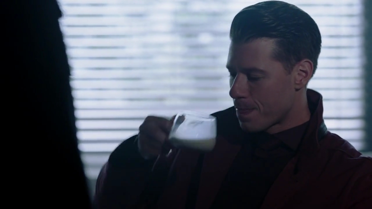 Charmed-Online-dot-nl_Charmed-1x09JingleHell00577.jpg Charmed-Online-dot-nl_Charmed-1x09JingleHell00577.jpg