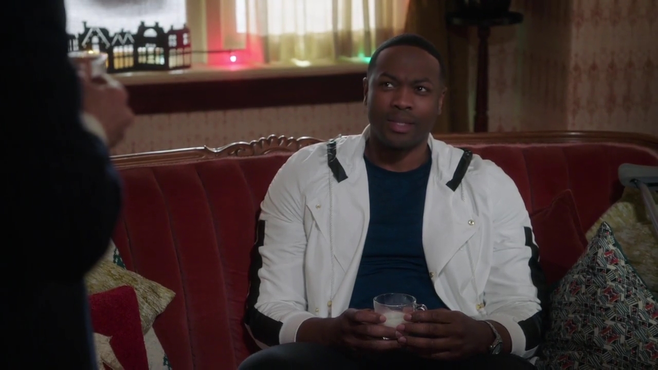 Charmed-Online-dot-nl_Charmed-1x09JingleHell00662.jpg Charmed-Online-dot-nl_Charmed-1x09JingleHell00662.jpg