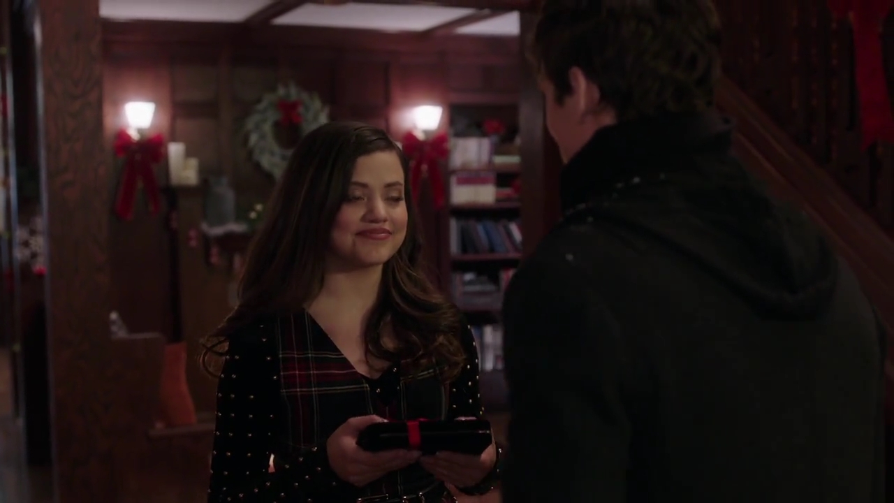 Charmed-Online-dot-nl_Charmed-1x09JingleHell00695.jpg Charmed-Online-dot-nl_Charmed-1x09JingleHell00695.jpg