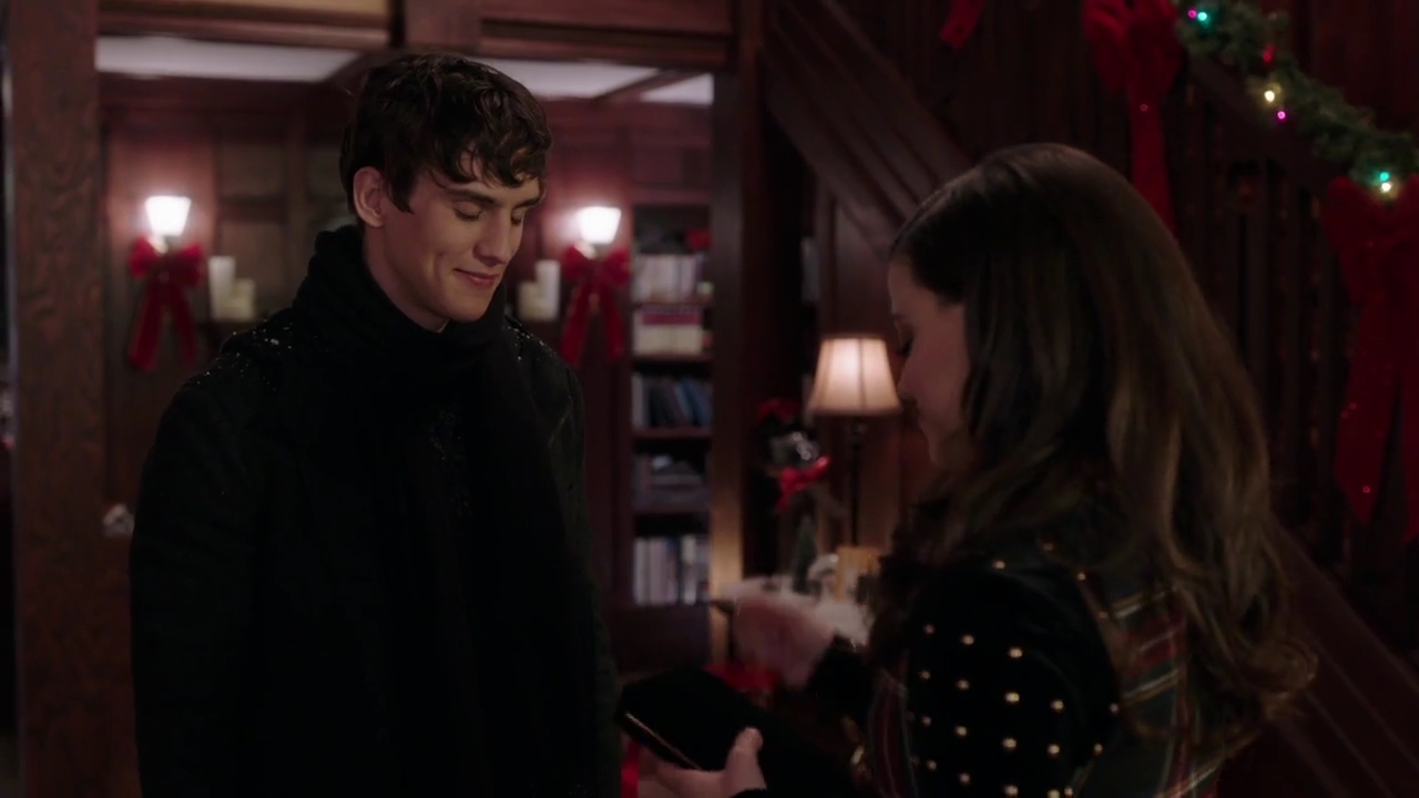 Charmed-Online-dot-nl_Charmed-1x09JingleHell00711.jpg Charmed-Online-dot-nl_Charmed-1x09JingleHell00711.jpg