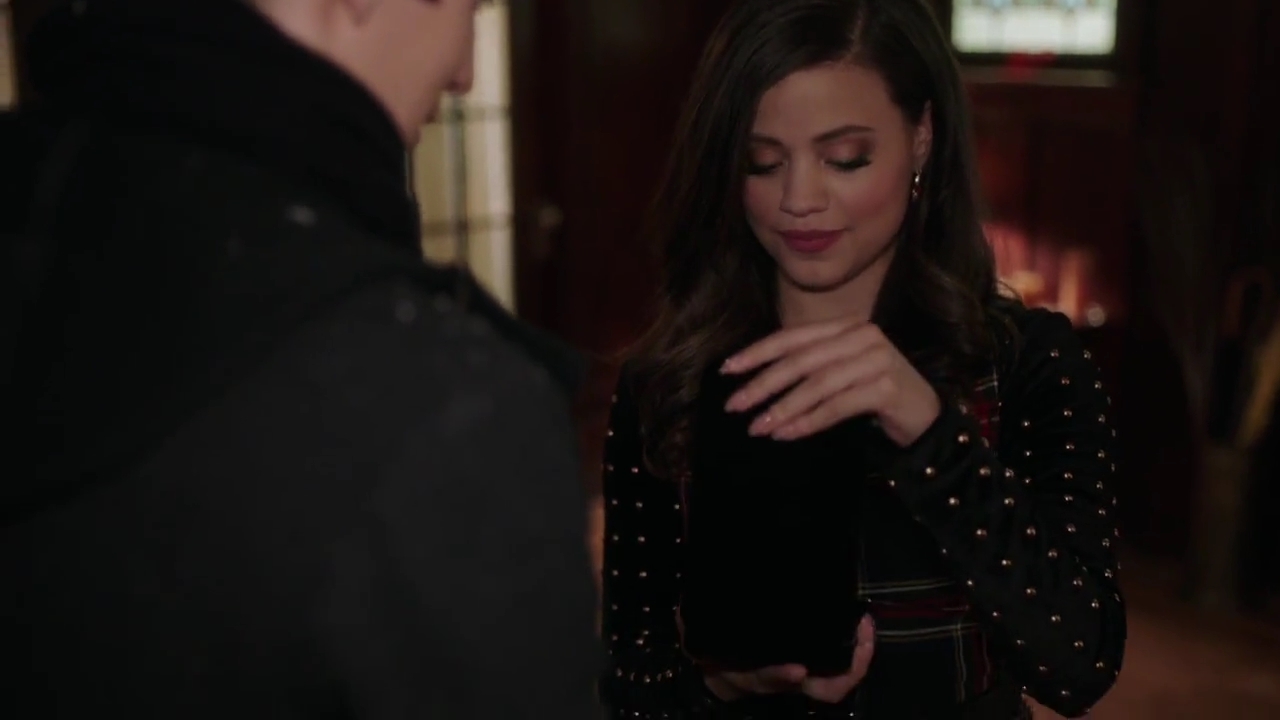 Charmed-Online-dot-nl_Charmed-1x09JingleHell00713.jpg Charmed-Online-dot-nl_Charmed-1x09JingleHell00713.jpg