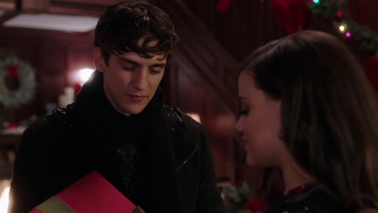 Charmed-Online-dot-nl_Charmed-1x09JingleHell00750.jpg Charmed-Online-dot-nl_Charmed-1x09JingleHell00750.jpg