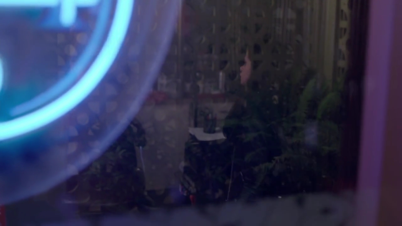 Charmed-Online-dot-nl_Charmed-1x09JingleHell00767.jpg Charmed-Online-dot-nl_Charmed-1x09JingleHell00767.jpg