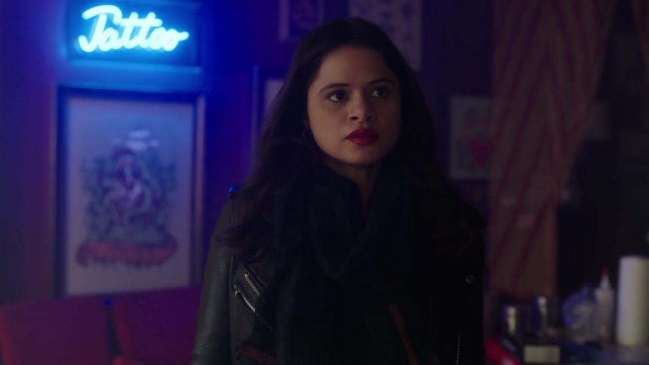 Charmed-Online-dot-nl_Charmed-1x09JingleHell00770.jpg Charmed-Online-dot-nl_Charmed-1x09JingleHell00770.jpg