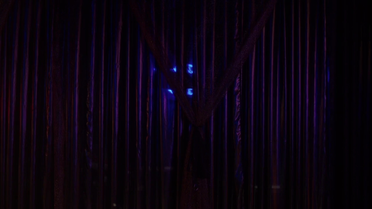 Charmed-Online-dot-nl_Charmed-1x09JingleHell00772.jpg Charmed-Online-dot-nl_Charmed-1x09JingleHell00772.jpg