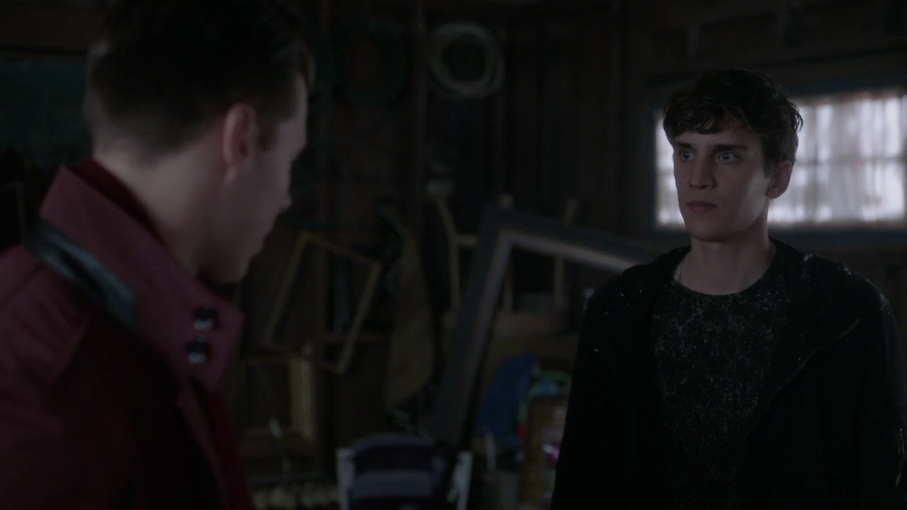 Charmed-Online-dot-nl_Charmed-1x09JingleHell00990.jpg Charmed-Online-dot-nl_Charmed-1x09JingleHell00990.jpg