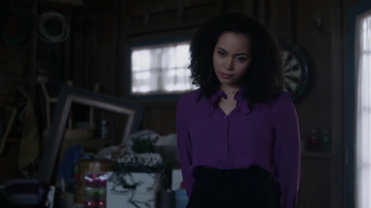Charmed-Online-dot-nl_Charmed-1x09JingleHell01022.jpg