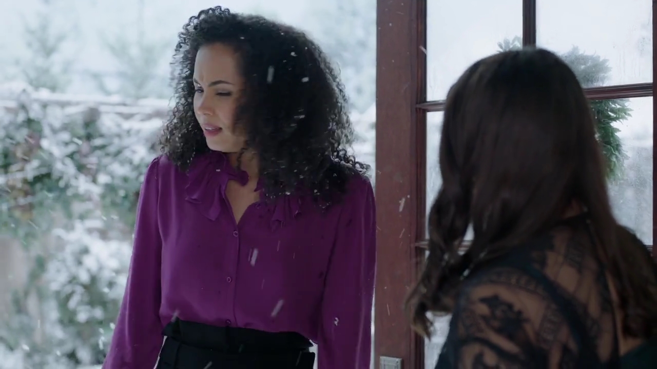 Charmed-Online-dot-nl_Charmed-1x09JingleHell01079.jpg