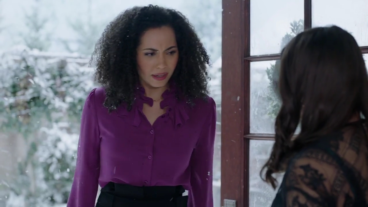 Charmed-Online-dot-nl_Charmed-1x09JingleHell01080.jpg