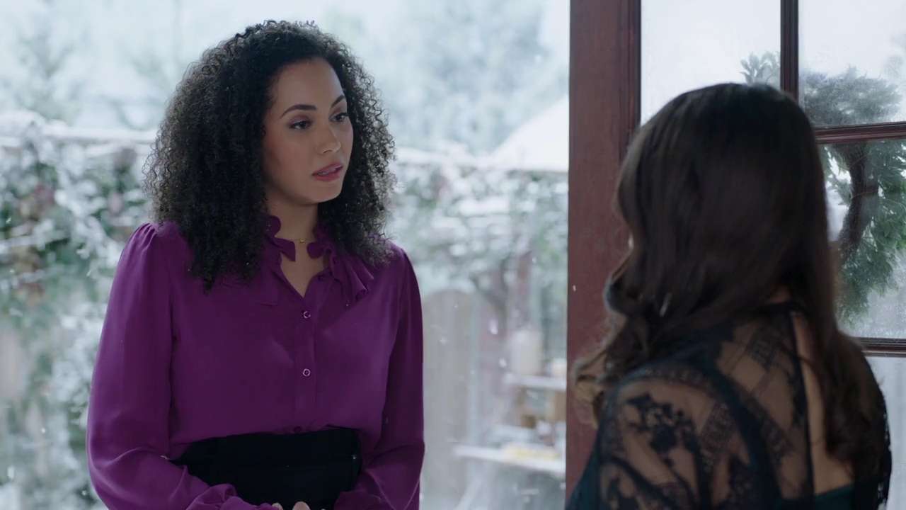 Charmed-Online-dot-nl_Charmed-1x09JingleHell01114.jpg Charmed-Online-dot-nl_Charmed-1x09JingleHell01114.jpg