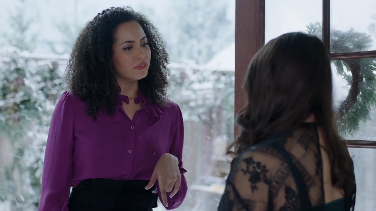 Charmed-Online-dot-nl_Charmed-1x09JingleHell01138.jpg