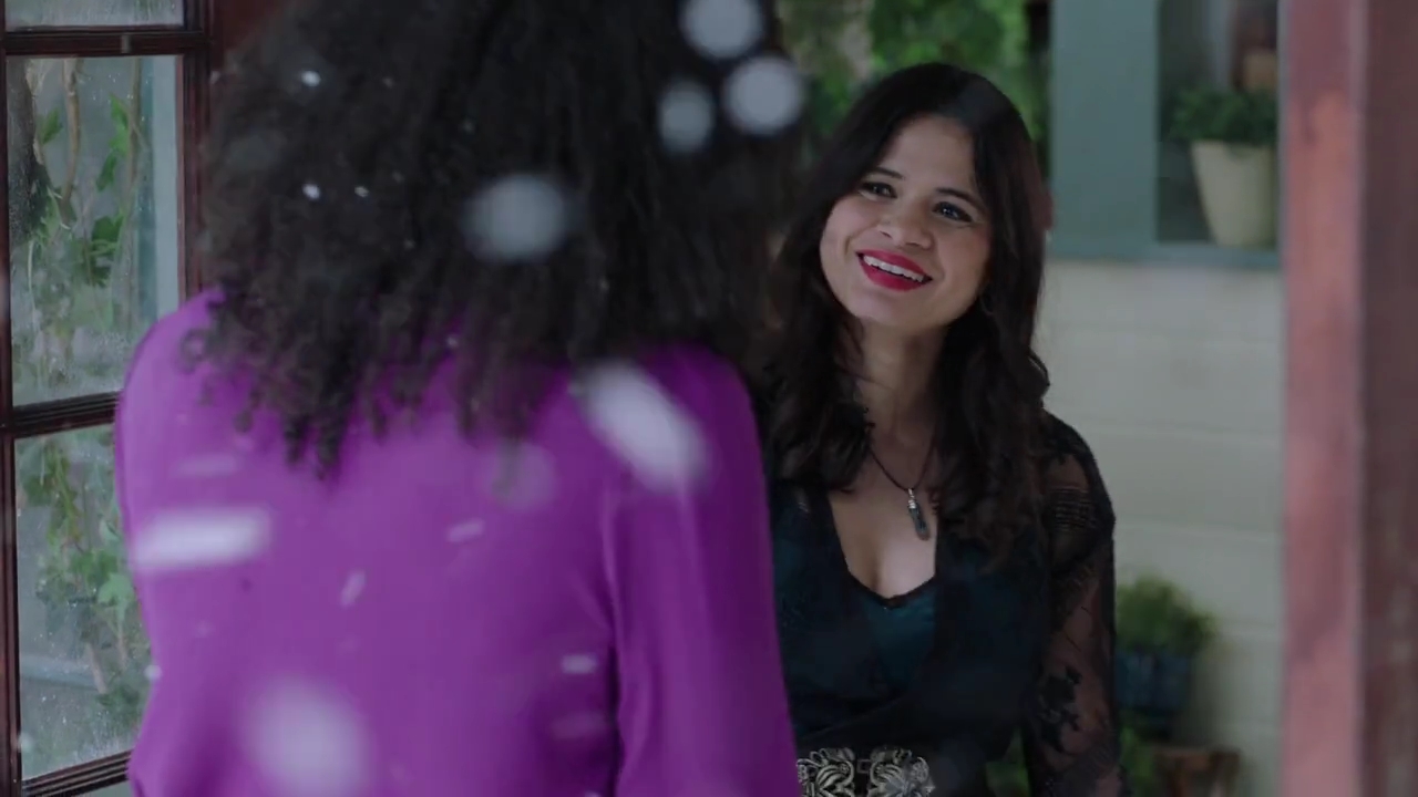 Charmed-Online-dot-nl_Charmed-1x09JingleHell01154.jpg