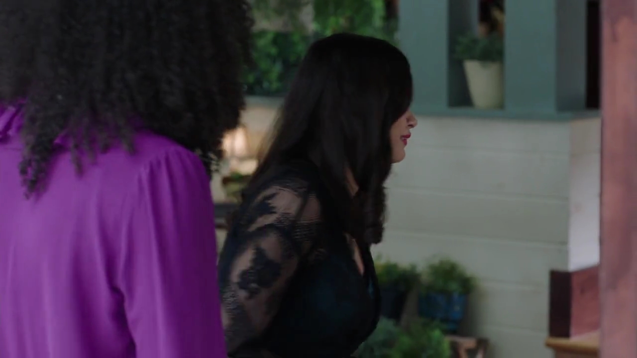 Charmed-Online-dot-nl_Charmed-1x09JingleHell01198.jpg