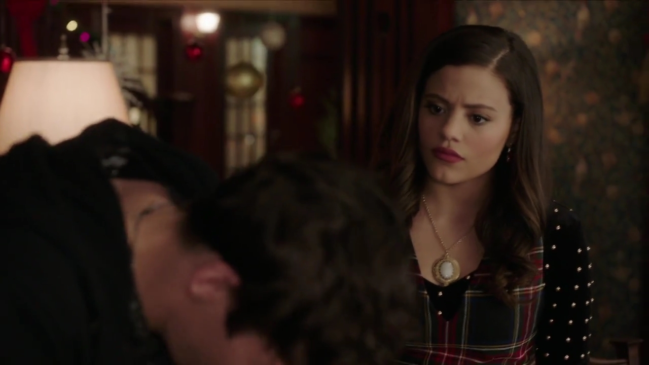 Charmed-Online-dot-nl_Charmed-1x09JingleHell01276.jpg