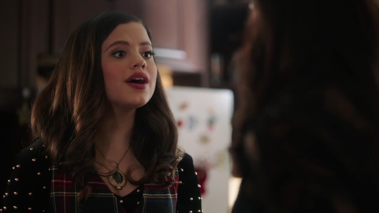 Charmed-Online-dot-nl_Charmed-1x09JingleHell01363.jpg