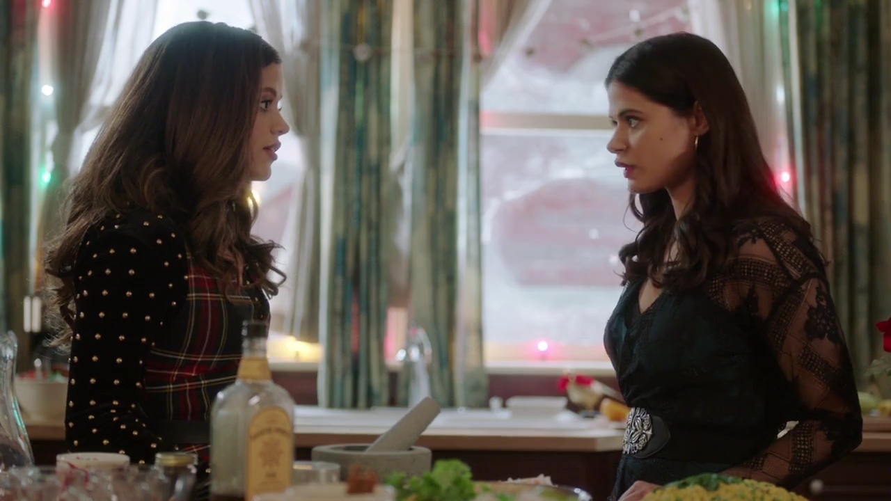 Charmed-Online-dot-nl_Charmed-1x09JingleHell01364.jpg