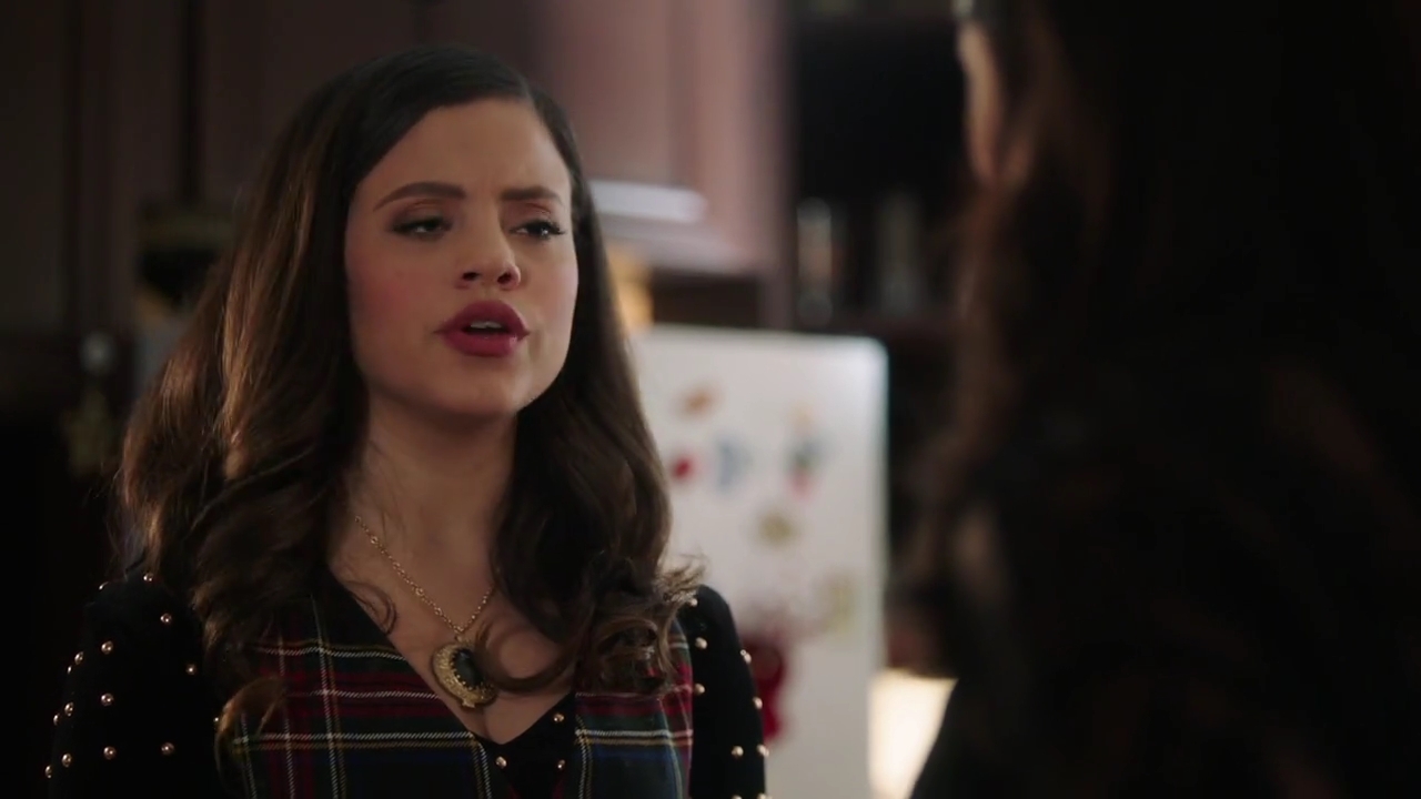 Charmed-Online-dot-nl_Charmed-1x09JingleHell01396.jpg Charmed-Online-dot-nl_Charmed-1x09JingleHell01396.jpg