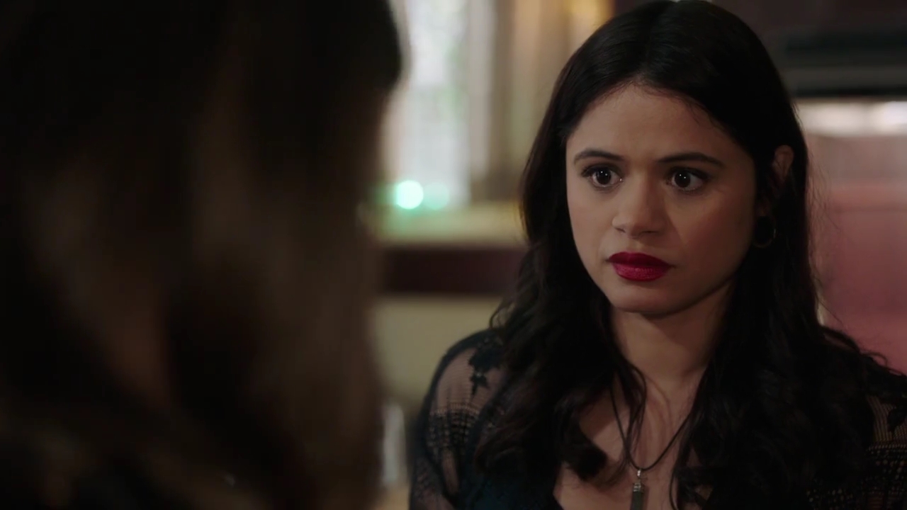 Charmed-Online-dot-nl_Charmed-1x09JingleHell01416.jpg