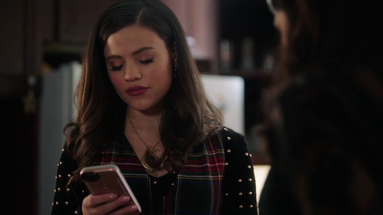 Charmed-Online-dot-nl_Charmed-1x09JingleHell01418.jpg