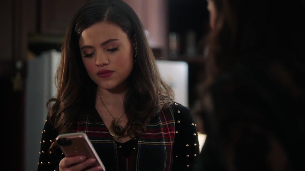 Charmed-Online-dot-nl_Charmed-1x09JingleHell01420.jpg