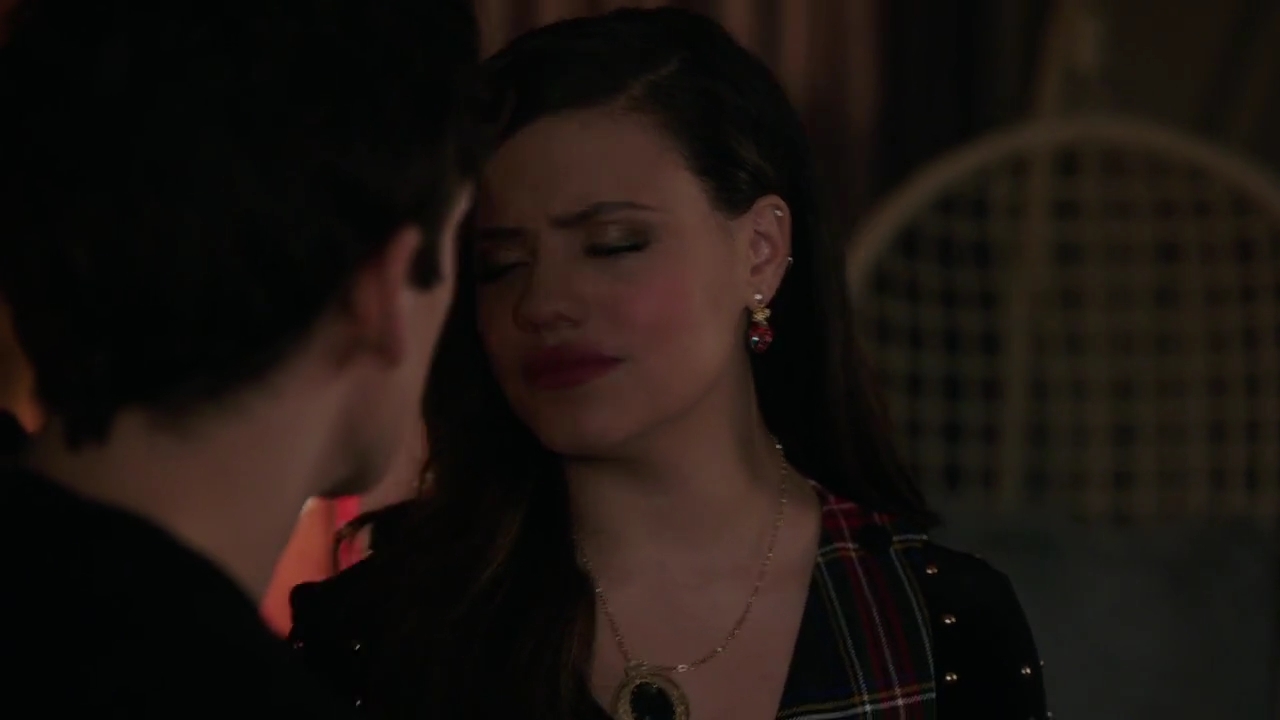 Charmed-Online-dot-nl_Charmed-1x09JingleHell01538.jpg Charmed-Online-dot-nl_Charmed-1x09JingleHell01538.jpg