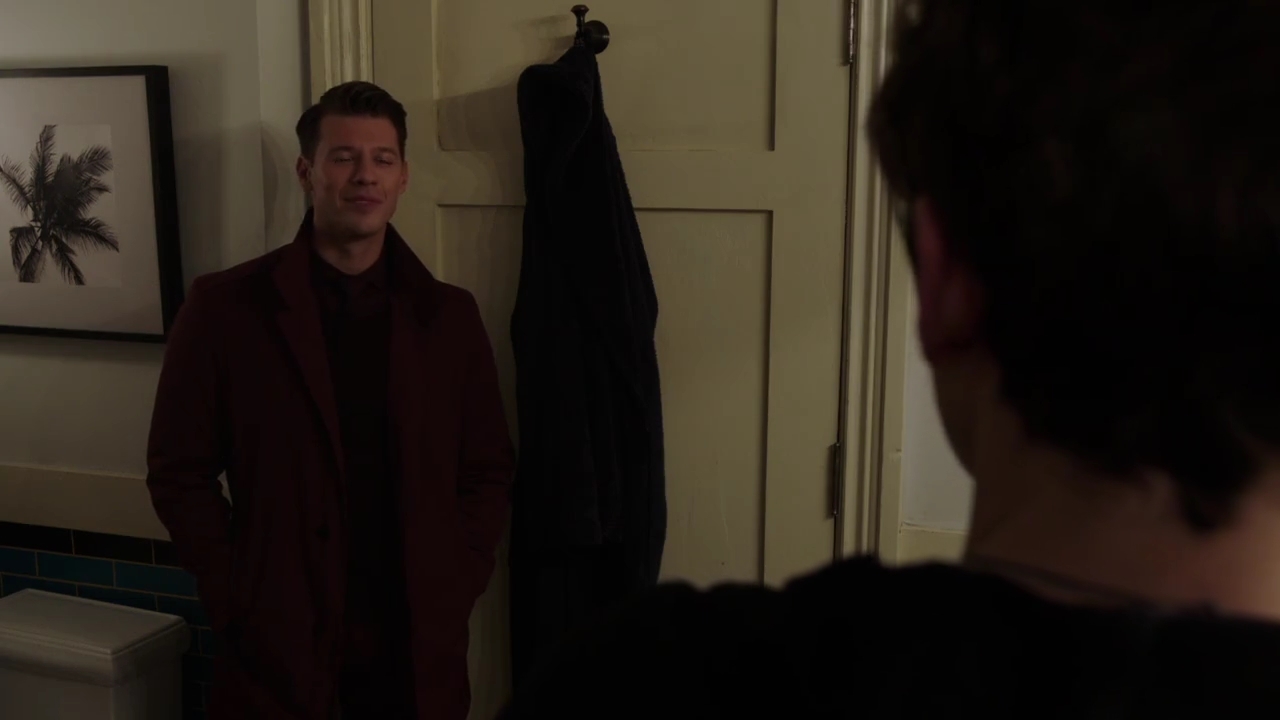 Charmed-Online-dot-nl_Charmed-1x09JingleHell01612.jpg Charmed-Online-dot-nl_Charmed-1x09JingleHell01612.jpg