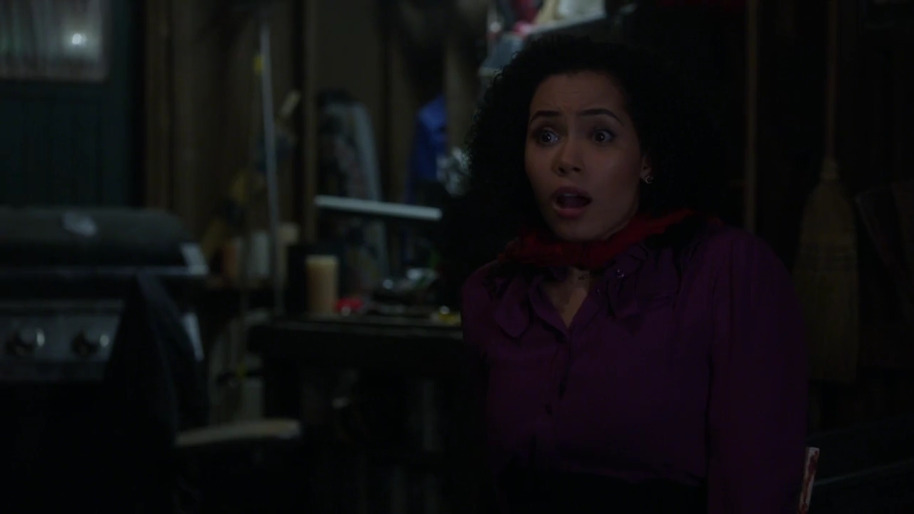 Charmed-Online-dot-nl_Charmed-1x09JingleHell01780.jpg Charmed-Online-dot-nl_Charmed-1x09JingleHell01780.jpg