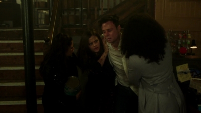 Charmed-Online-dot-nl_Charmed-1x10KeepCalmAndHarryOn01533.jpg