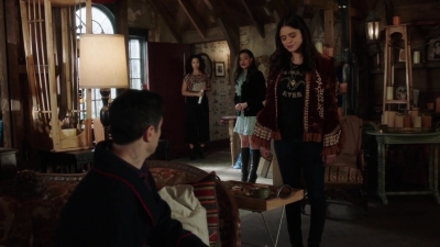 Charmed-Online-dot-nl_Charmed-1x11WitchPerfect00200.jpg