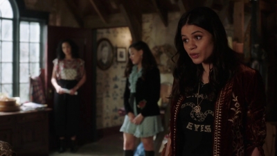 Charmed-Online-dot-nl_Charmed-1x11WitchPerfect00208.jpg