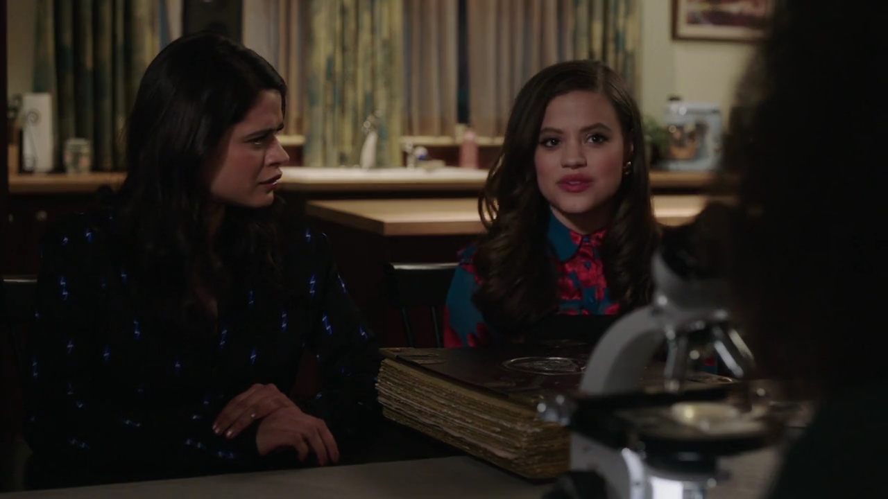 Charmed-Online-dot-nl_Charmed-1x13ManicPixieNightmare00650.jpg Charmed-Online-dot-nl_Charmed-1x13ManicPixieNightmare00650.jpg