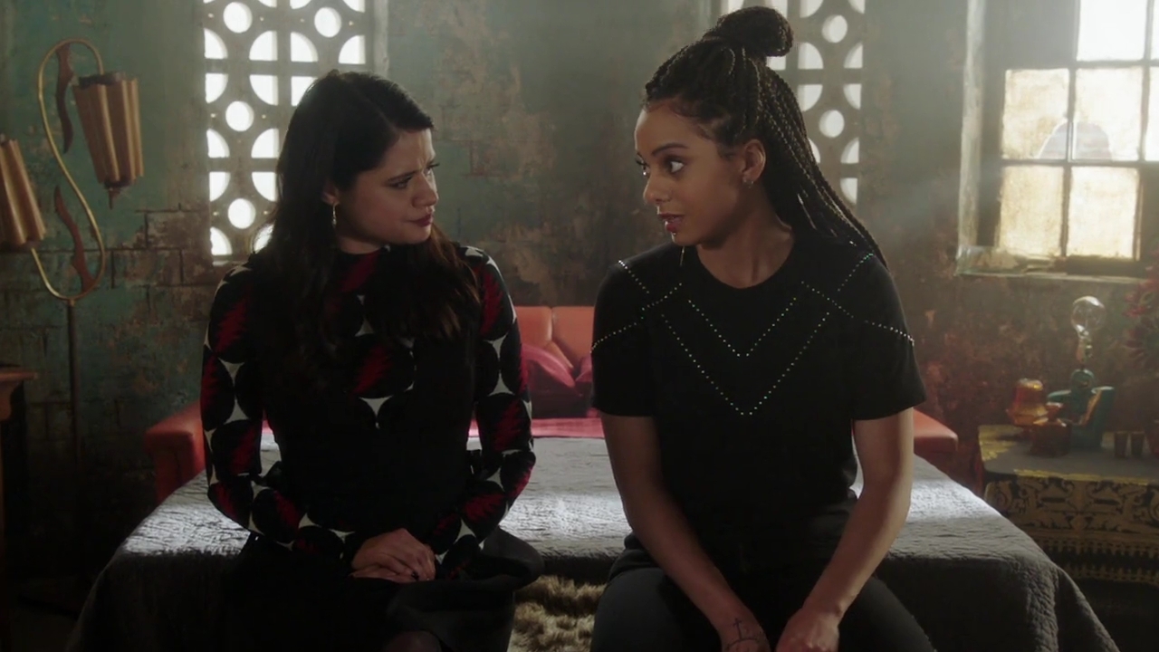 Charmed-Online-dot-nl_Charmed-1x13ManicPixieNightmare01133.jpg