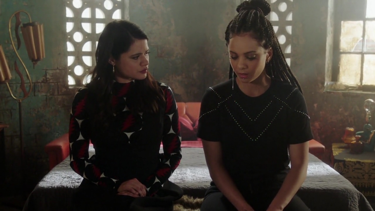 Charmed-Online-dot-nl_Charmed-1x13ManicPixieNightmare01142.jpg Charmed-Online-dot-nl_Charmed-1x13ManicPixieNightmare01142.jpg