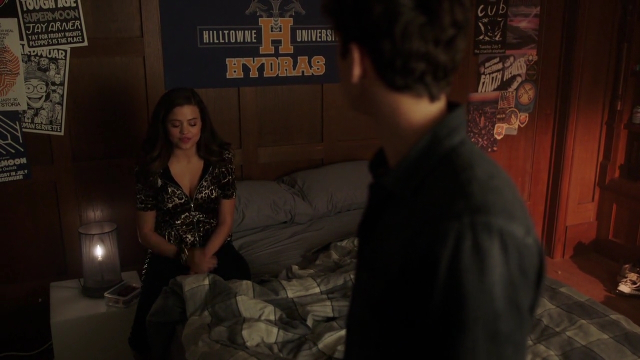 Charmed-Online-dot-nl_Charmed-1x14TouchedByADemon00747.jpg Charmed-Online-dot-nl_Charmed-1x14TouchedByADemon00747.jpg