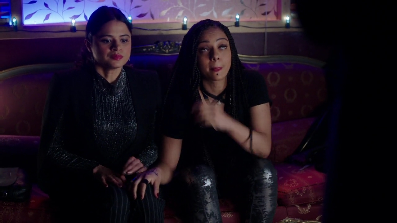 Charmed-Online-dot-nl_Charmed-1x14TouchedByADemon00934.jpg Charmed-Online-dot-nl_Charmed-1x14TouchedByADemon00934.jpg