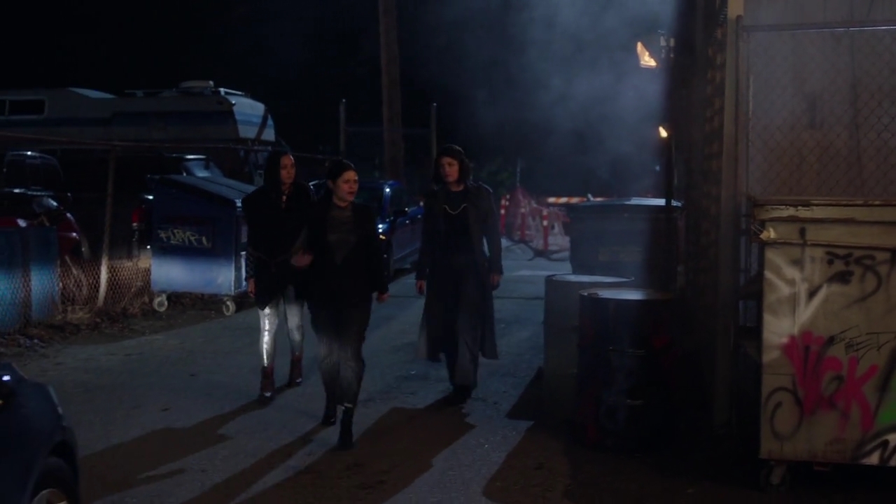 Charmed-Online-dot-nl_Charmed-1x14TouchedByADemon01062.jpg Charmed-Online-dot-nl_Charmed-1x14TouchedByADemon01062.jpg