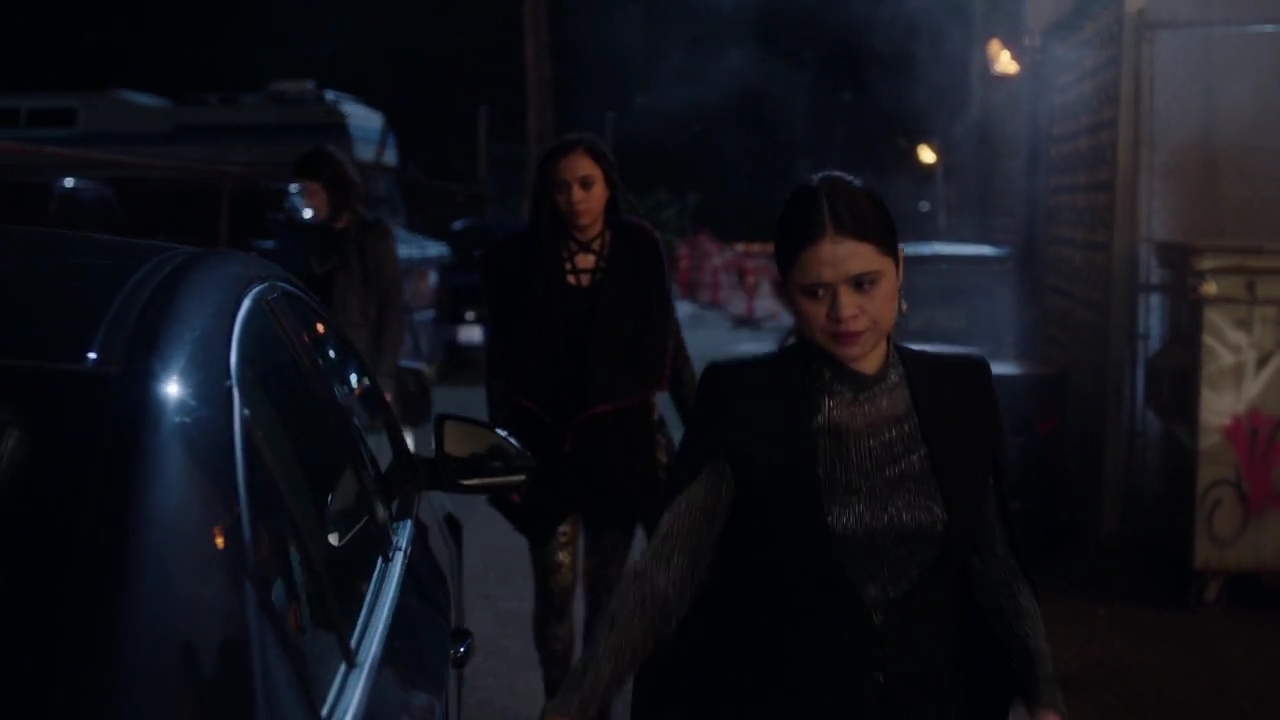 Charmed-Online-dot-nl_Charmed-1x14TouchedByADemon01065.jpg Charmed-Online-dot-nl_Charmed-1x14TouchedByADemon01065.jpg