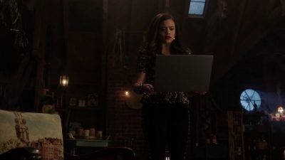 Charmed-Online-dot-nl_Charmed-1x14TouchedByADemon01549.jpg