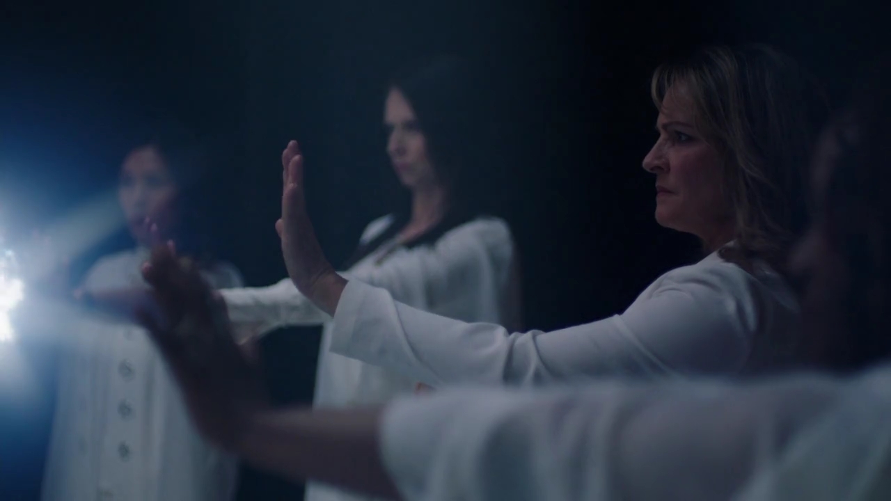 Charmed-Online-dot-nl_Charmed-1x17Surrender00121.jpg Charmed-Online-dot-nl_Charmed-1x17Surrender00121.jpg