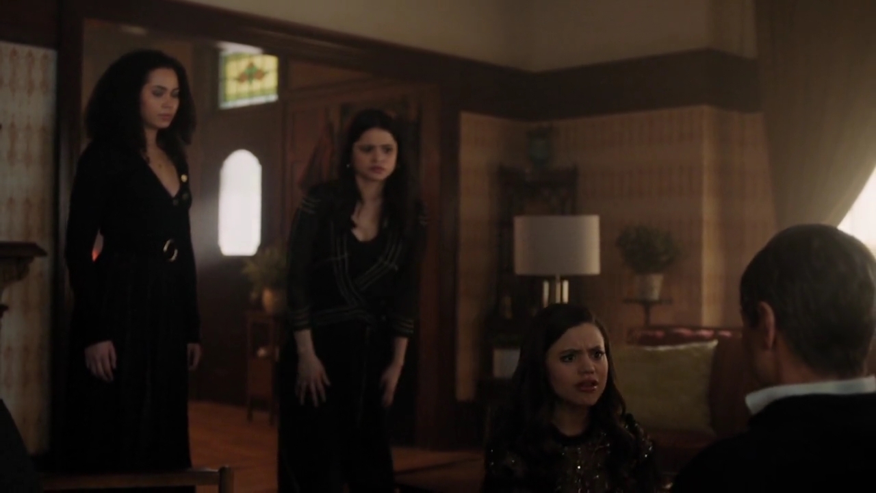 Charmed-Online-dot-nl_Charmed-1x17Surrender00615.jpg Charmed-Online-dot-nl_Charmed-1x17Surrender00615.jpg